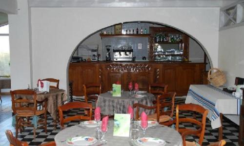 Hotel Au Bon Coin à Lurbe-Saint-Christau Extérieur photo