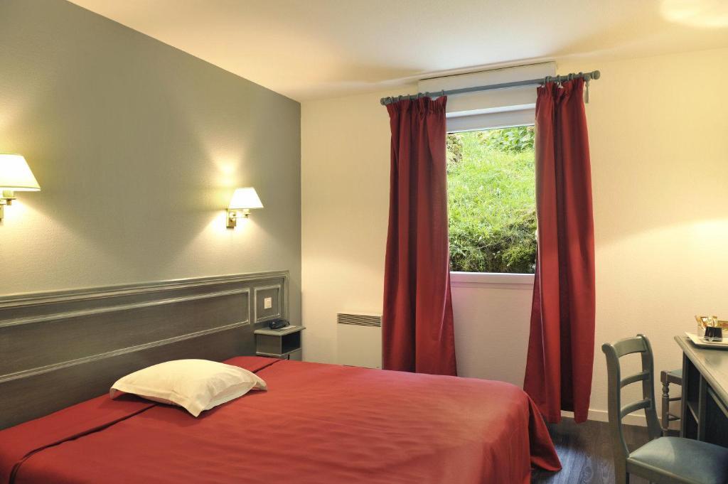 Hotel Au Bon Coin à Lurbe-Saint-Christau Extérieur photo