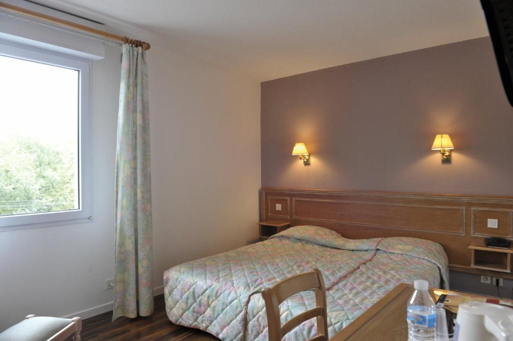 Hotel Au Bon Coin à Lurbe-Saint-Christau Extérieur photo